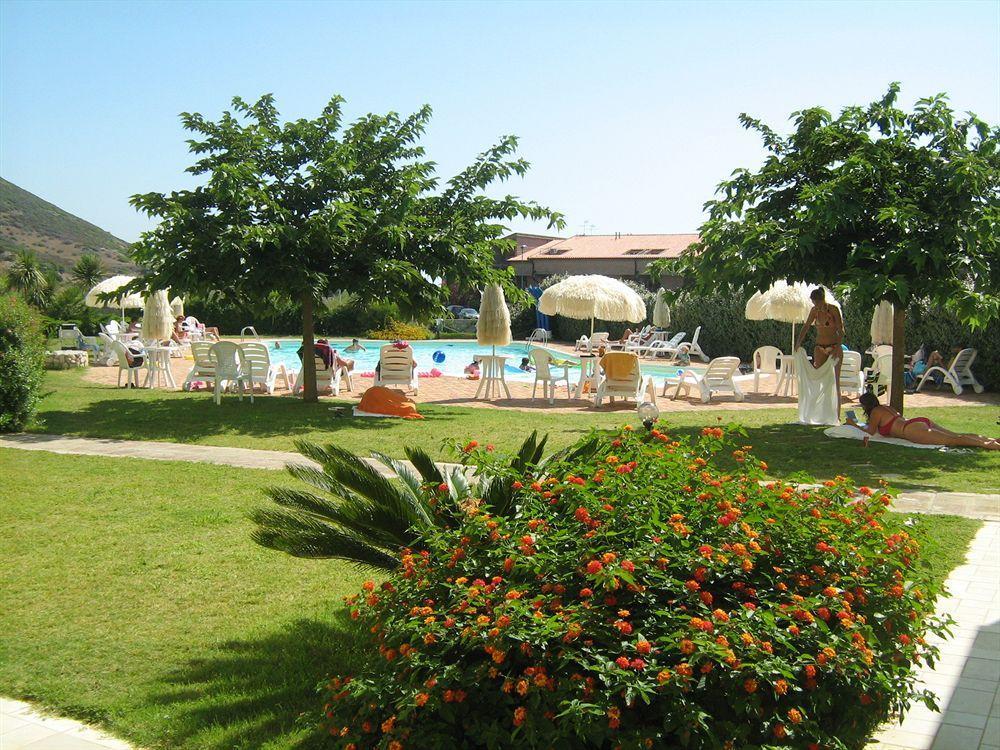 Resort Isola Rossa Боса Экстерьер фото