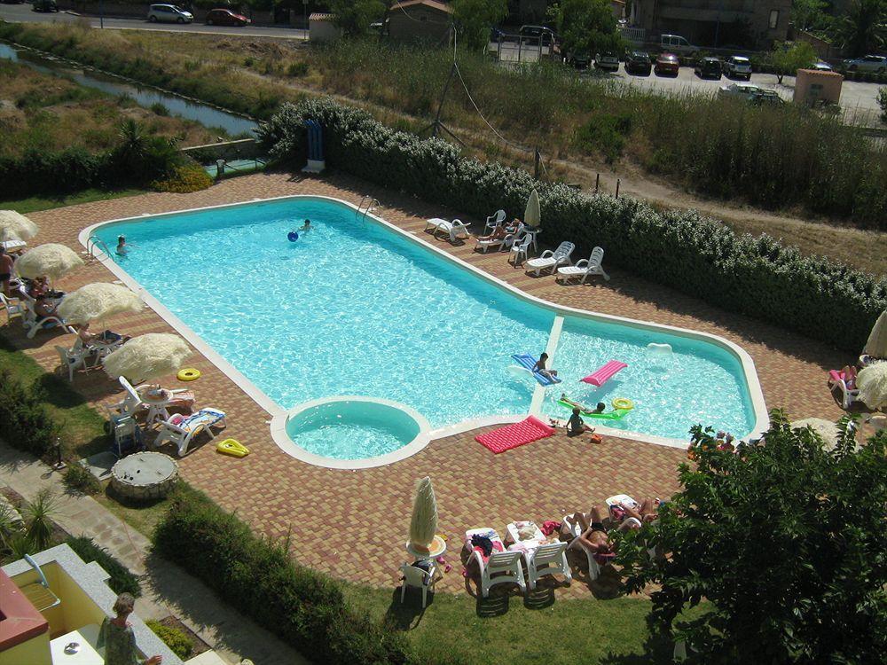Resort Isola Rossa Боса Экстерьер фото