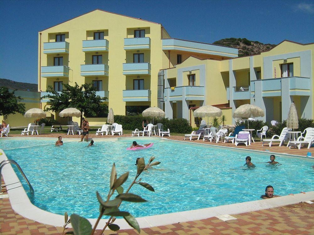Resort Isola Rossa Боса Экстерьер фото