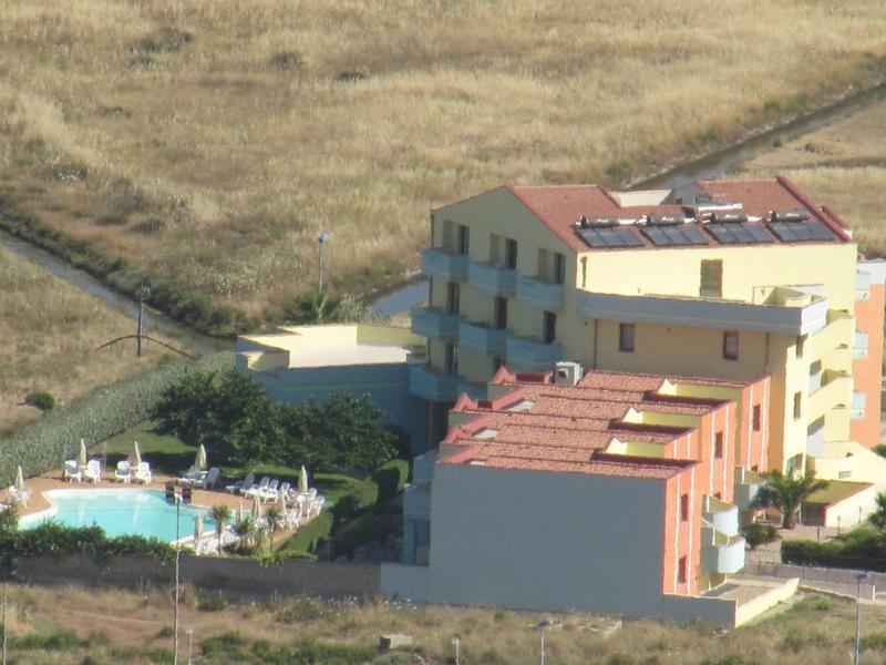 Resort Isola Rossa Боса Экстерьер фото